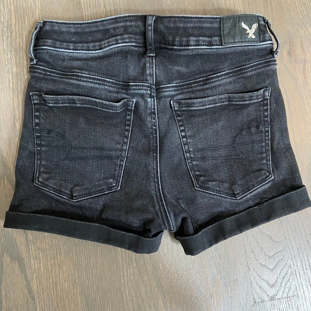 American Eagle black super hi-rise shortie shorts - Picture 2 of 4